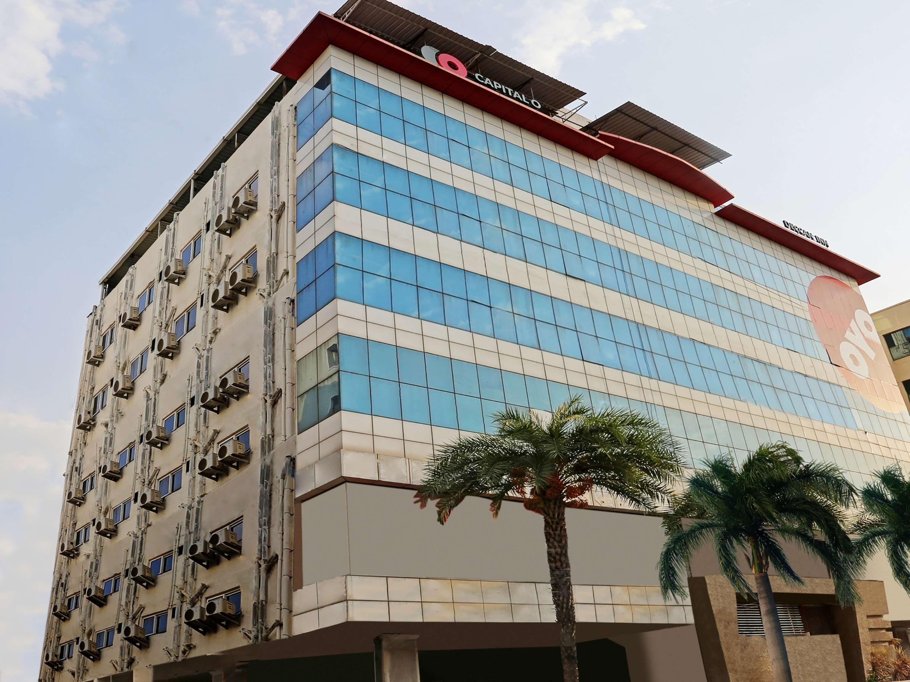 Capital O 9003 Halcyon Deccan Inn Kondapur  Exterior foto